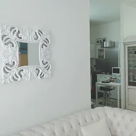 White Mailand