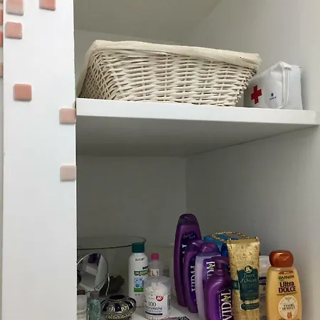 White * ميلان